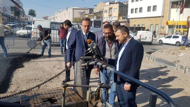 Başkan Seçen, İl Başkanı Yanar ve milletvekilleri asfalt çalışmasını yerinde inceledi