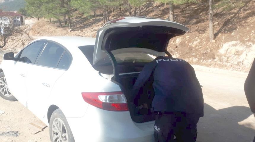 Ş&uuml;pheli kişi ve ara&ccedil;lar &uuml;zerinde denetimler devam ediyor