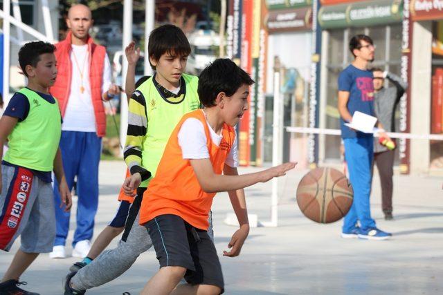 Kahramanmaraş’ta sokak turnuvaları